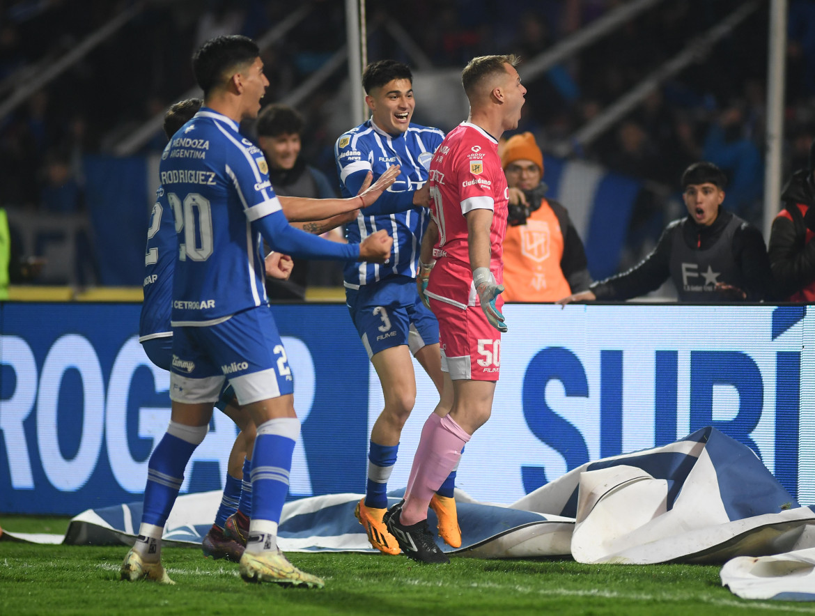 Godoy Cruz goleó a Boca Juniors en Mendoza. Foto: Télam.