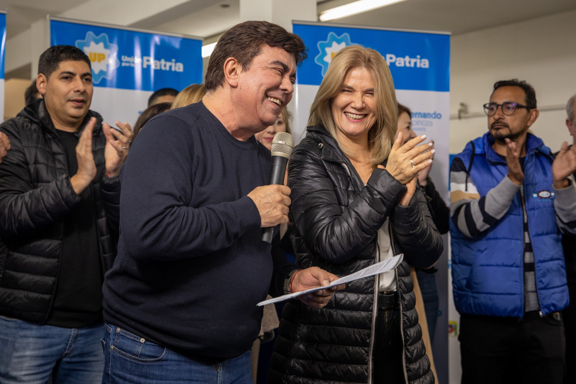 Fernando Espinoza y Verónica Magario. Foto: intendencia de La Matanza.