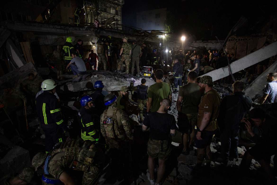 Rusia atacó una pizzería en Ucrania. Foto: Reuters.