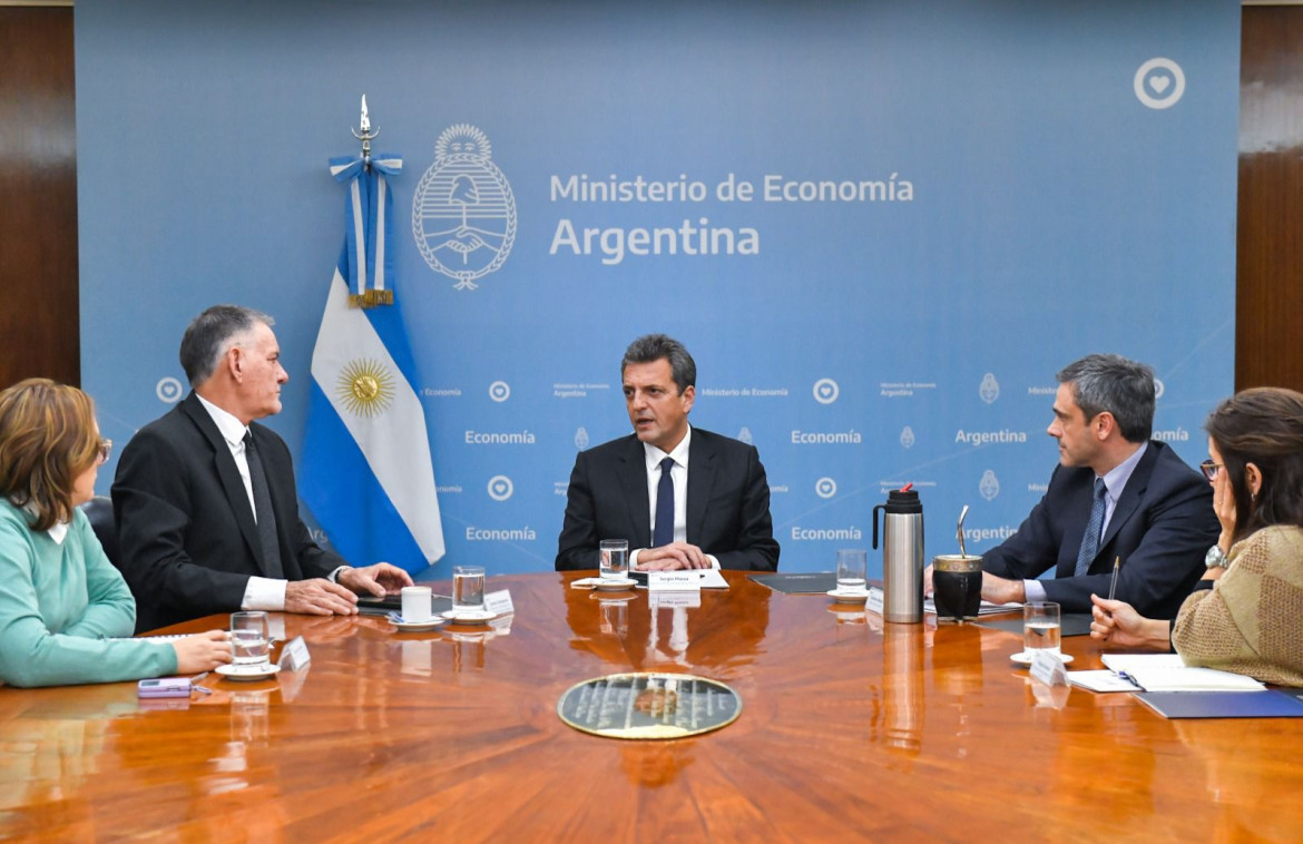 Sergio Massa junto a Guillermo Michel y Carlos Castagneto. Foto: Prensa.