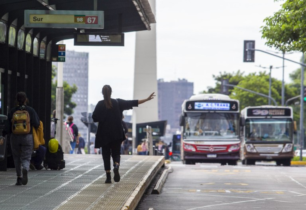 Aumento de transporte público. Foto: NA.