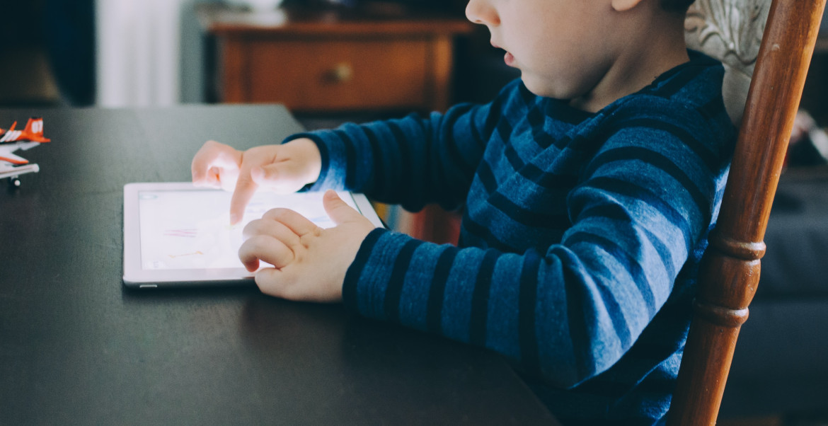 Niños y tecnologías. Foto: Unsplash