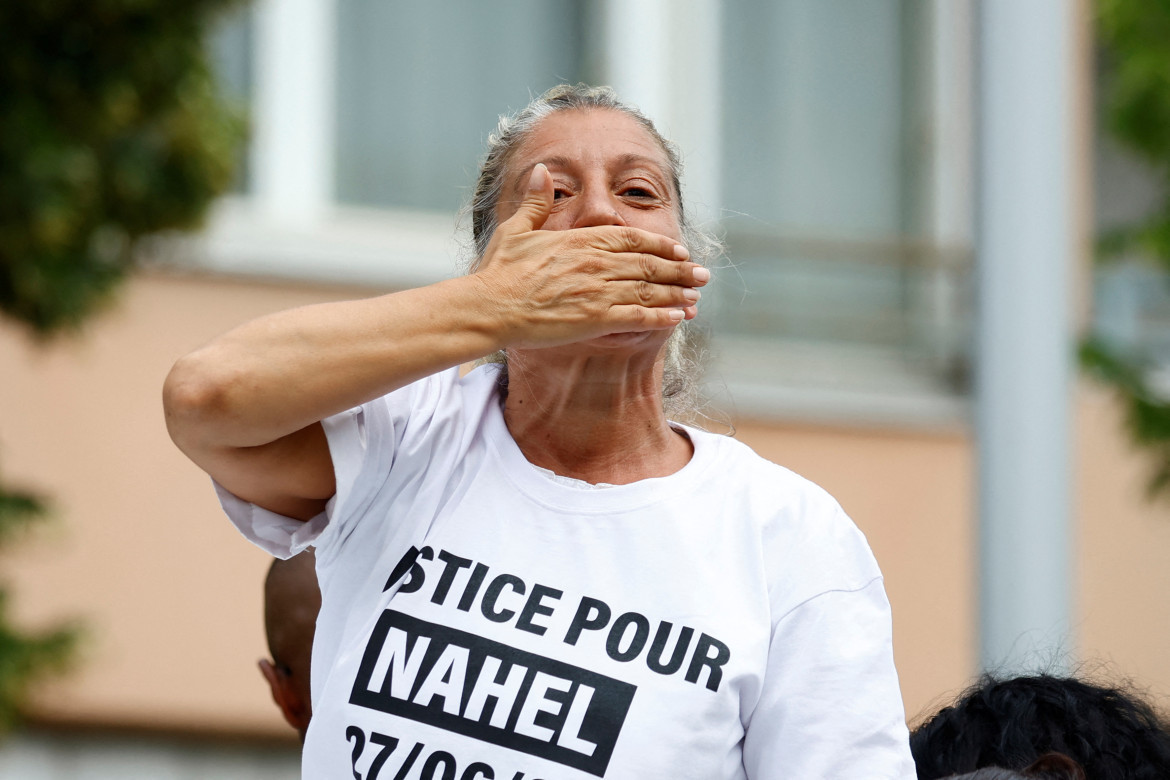 La madre de Nahel en las protestas tras su muerte. Foto: Reuters.