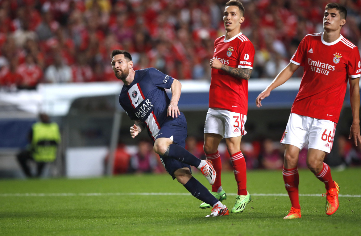 Gol de Messi para el PSG ante el Benfica elegido como el mejor de la Champions League. Foto: REUTERS.