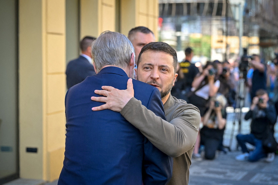 Volodimir Zelenski en su visita a República Checa. Foto: Reuters.