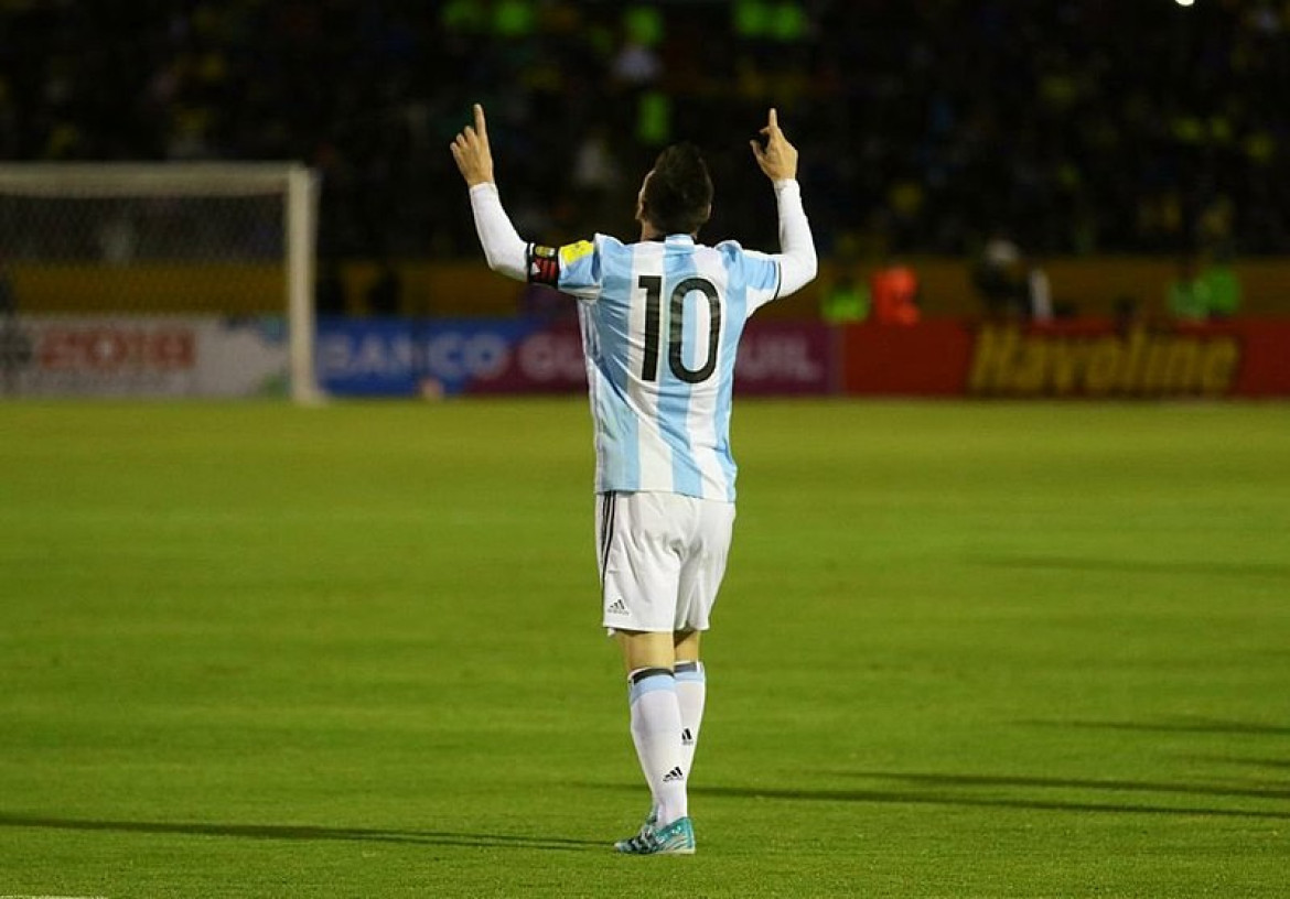 Lionel Messi después de que Argentina derrotara a Ecuador en la 18ª Copa del Mundo. (Wikimedia Commons/Agencia de Noticias ANDES)