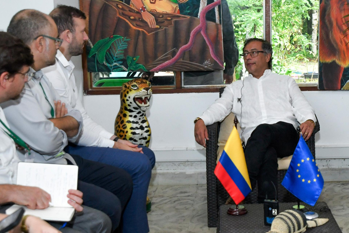 Gustavo Petro se reunió con Virginijus Sinkevicius. Foto: EFE.