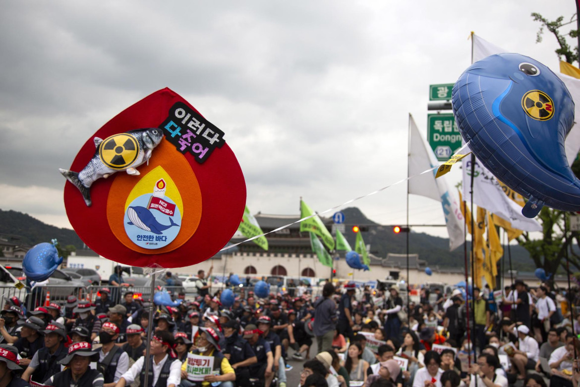 Manifestaciones contra el vertido de residuos de Fukushima en el mar. Foto: EFE.