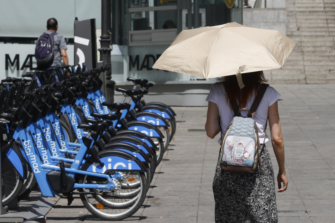 Ola de calor en España, el suelo alcanzó los 60°. Foto: EFE