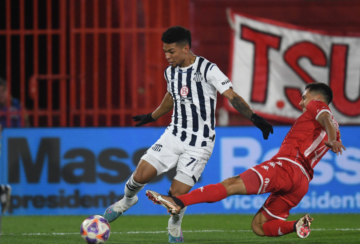 Diego Valoyes; Huracán vs. Talleres de Córdoba. Foto: Télam.