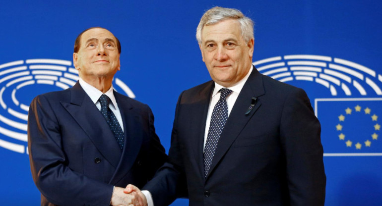 Antonio Tajani y Silvio Berlusconi. Foto: Reuters