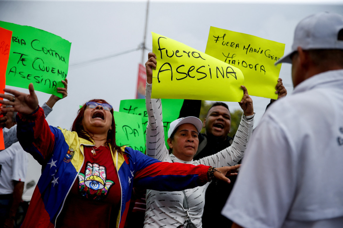Manifestaciones en contra de María Corina Machado, opositora de Nicolás Maduro. Foto: Reuters.