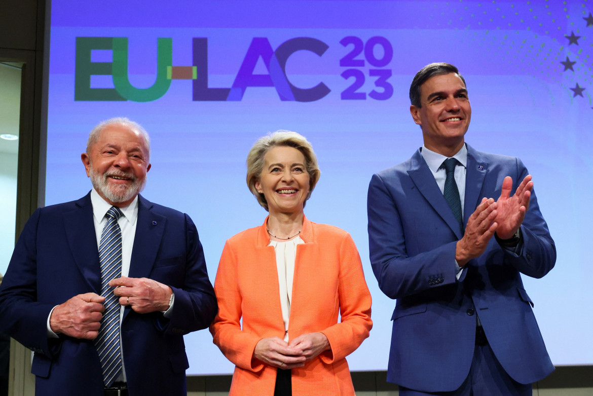 Lula, Úrsula von der Leyen, Pedro Sánchez. Foto: Reuters.