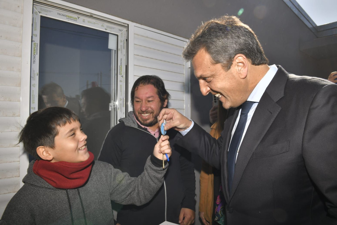 Sergio Massa entregó 500 viviendas en Entre Ríos