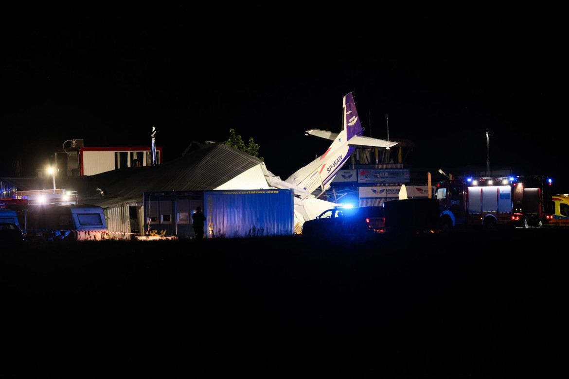 Dramático accidente aéreo en Polonia. Foto: EFE.