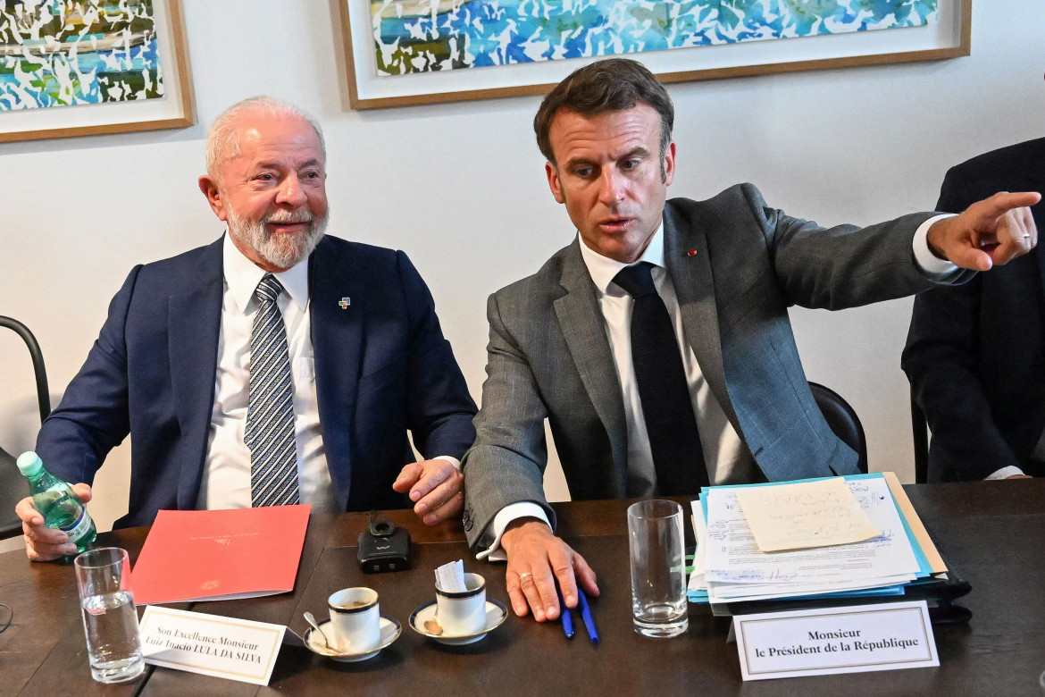 Emmanuel Macron y Lula da Silva. Foto: Reuters.