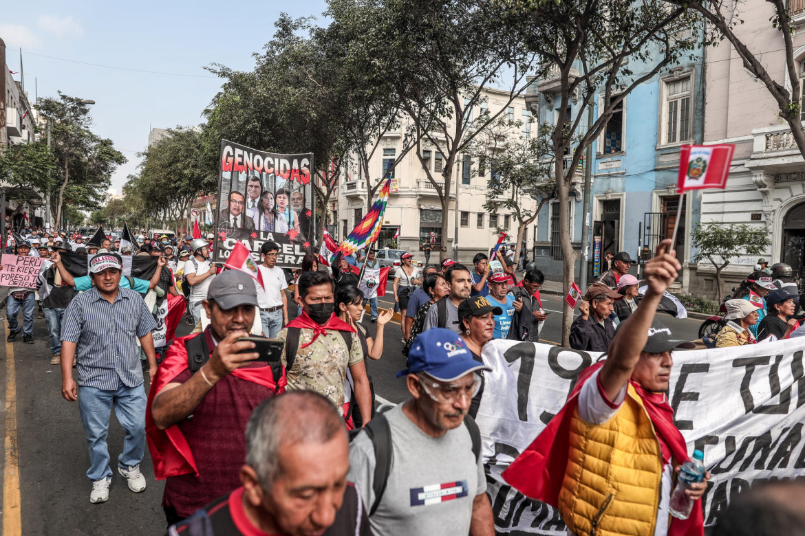 Jornada de protestas en Perú. Foto: EFE.