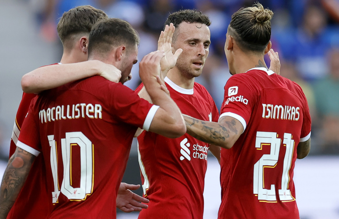 Debut de Alexis Mac Allister con la camiseta del Liverpool. Foto: EFE.