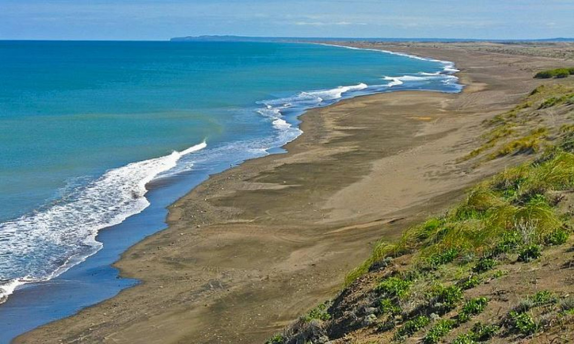 Las playas de Bahía Creek, a 135 kilómetros de Viedma. Foto: NA.