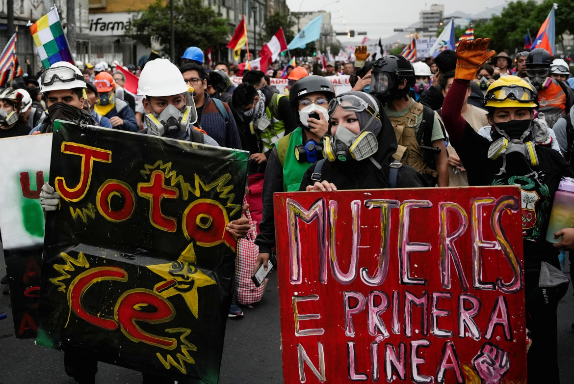 Represión a protestas en Perú. Foto: Reuters.