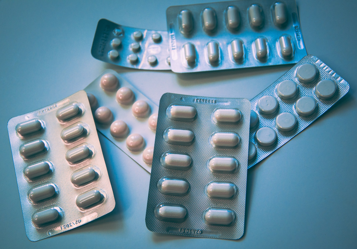 Un nuevo estudio advierte que el consumo de aspirina aumenta un 38% las hemorragias intracraneales. Foto: Unsplash