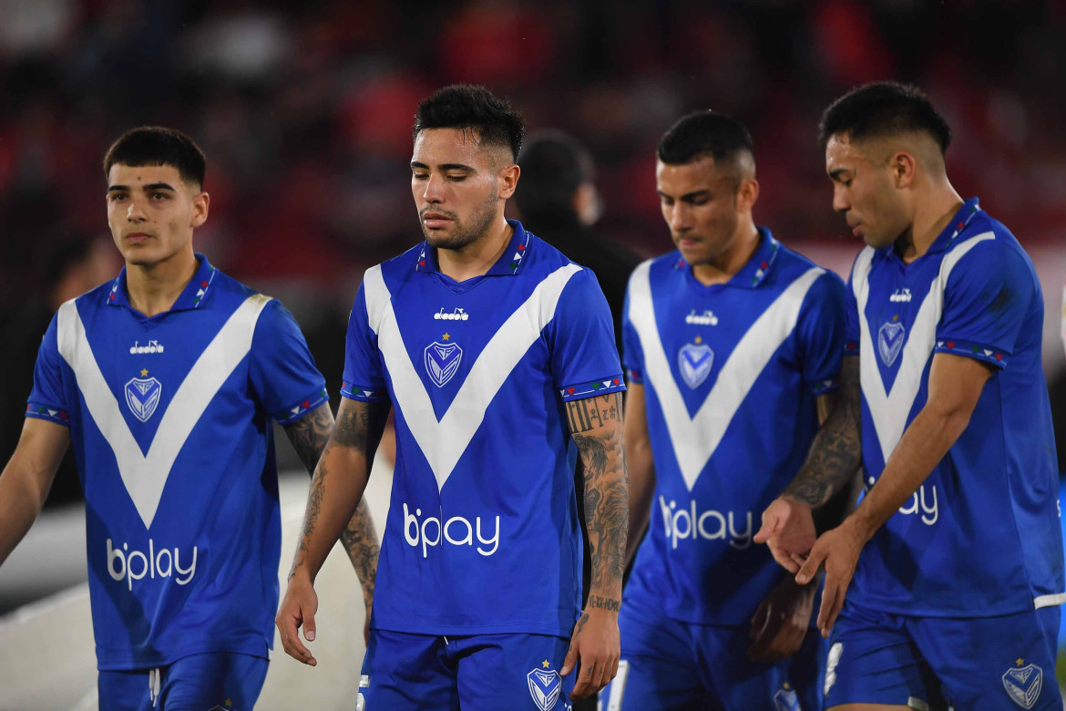 Algunos jugadores de Vélez quieren marcharse tras la agresión de los barras. Foto: Télam.