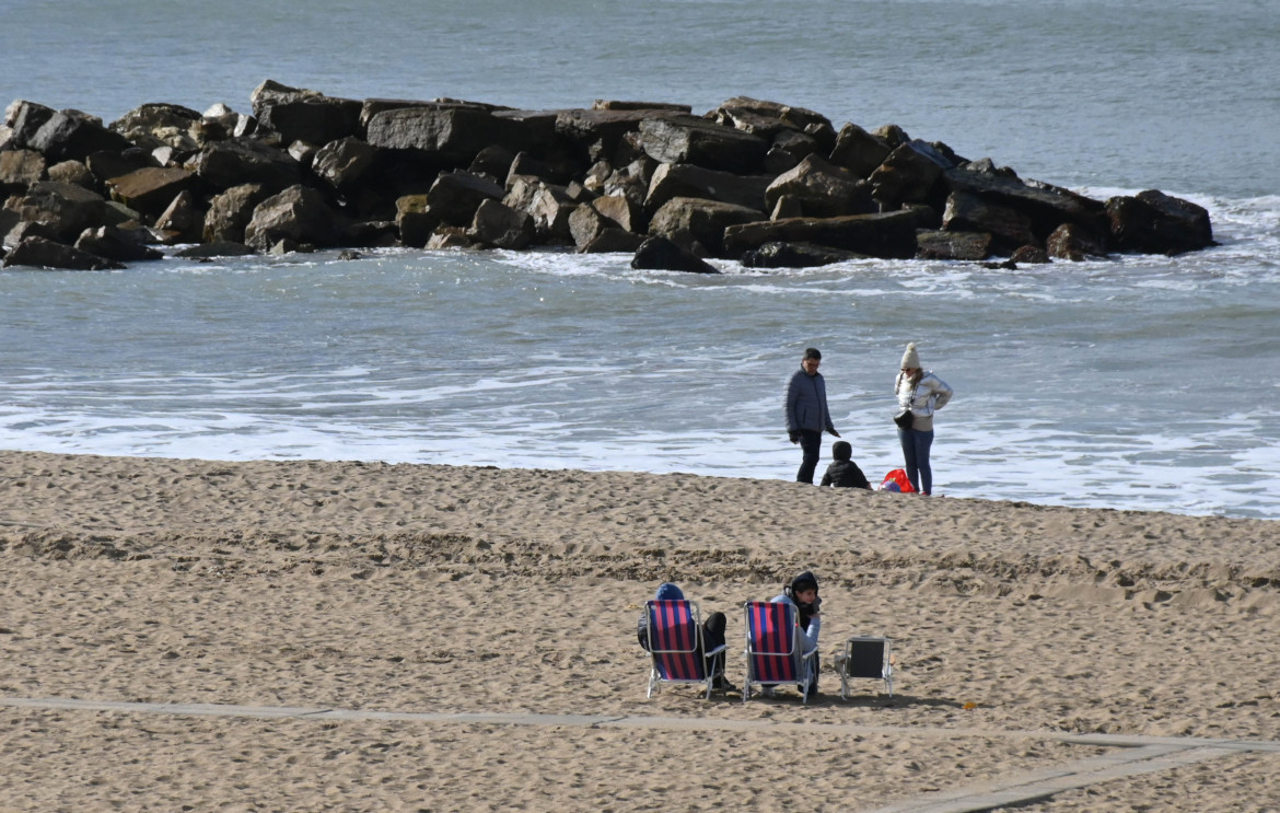 Turismo en las costas de Mar del Plata. Foto: NA