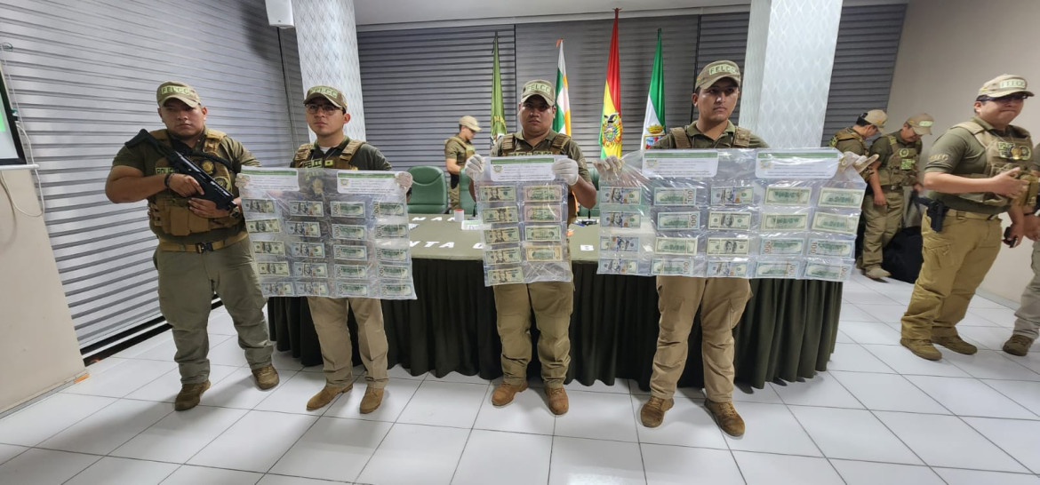 Policía de Bolivia encontró 420.000 dólares en una casa de Sebastián Marset. Foto: Twtter @Pol_Boliviana.