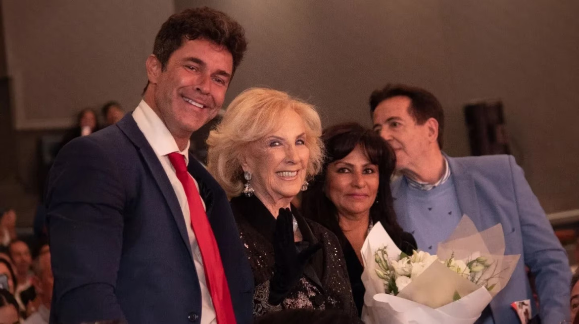 Mirtha Legrand junto a Mariano Martínez. Foto: Prensa Tom, Dich & Harry.