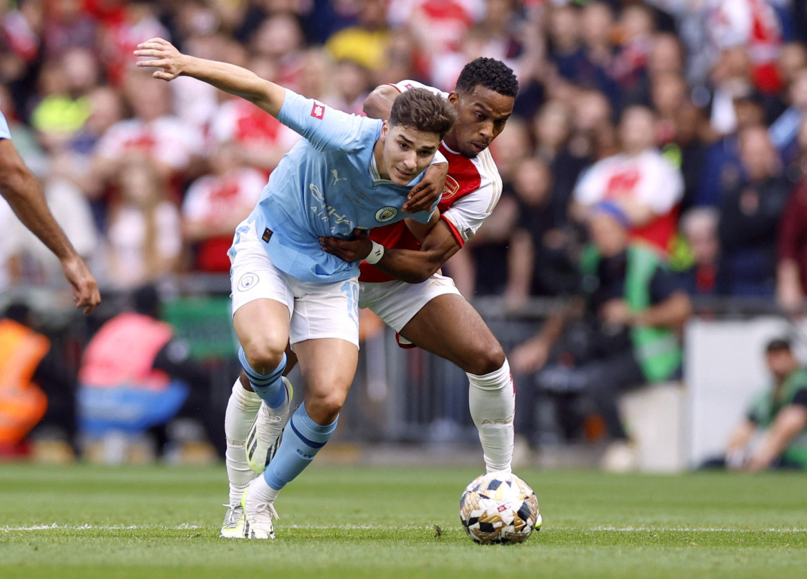 Julián Álvarez no pudo gritar campeón nuevamente con Manchester City. Foto: Reuters.