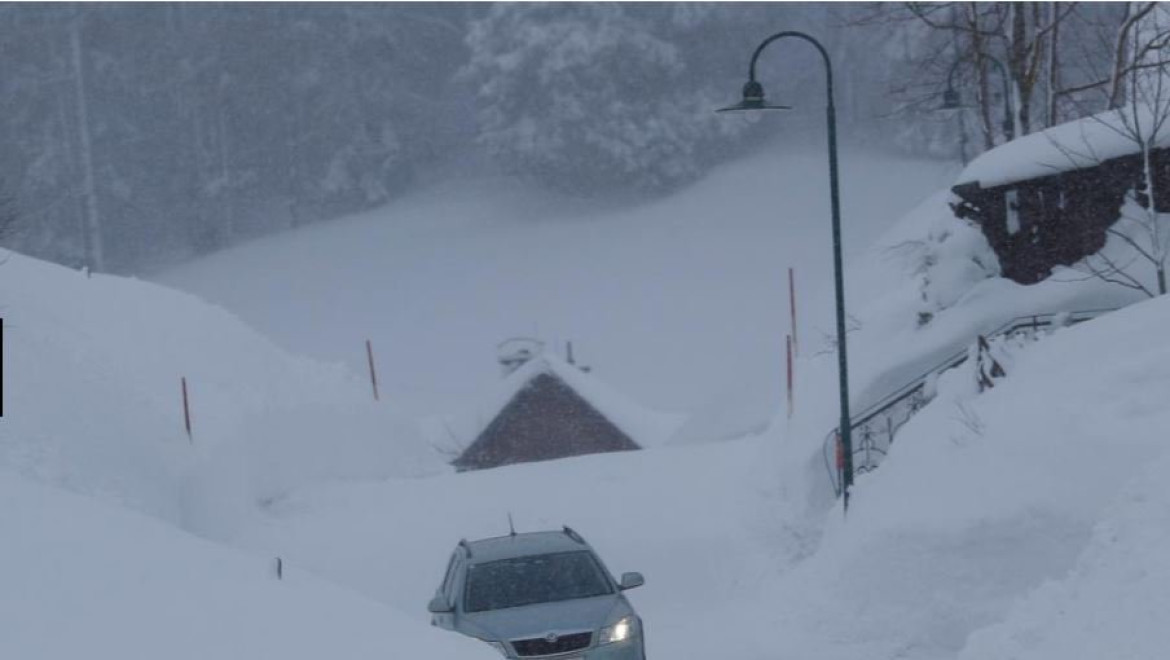 La nieve se encuentra por debajo de los 2.000 metros de altura. Foto: Twitter/@@El_Universal_Mx