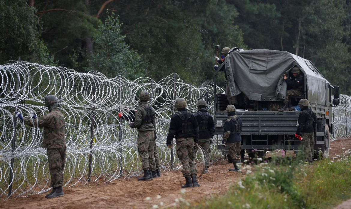 La frontera entre Polonia y Bielorrusia. Foto: Reuters.