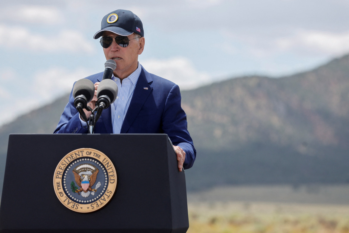 Joe Biden en Arizona. Foto: REUTERS.