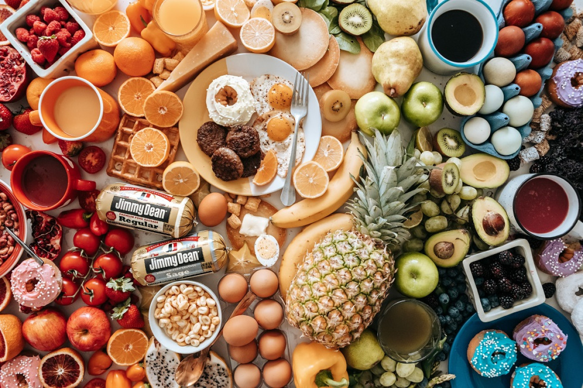 Una alimentación equilibrada garantiza un buen estado de salud. Foto: Unsplash.