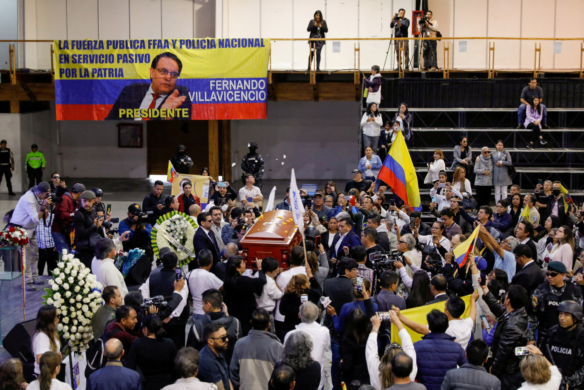 El funeral público de Fernando Villavicencio. Foto: Reuters.