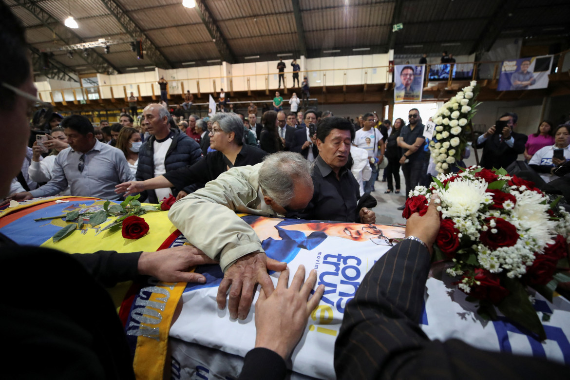 El funeral público de Fernando Villavicencio. Foto: Reuters.