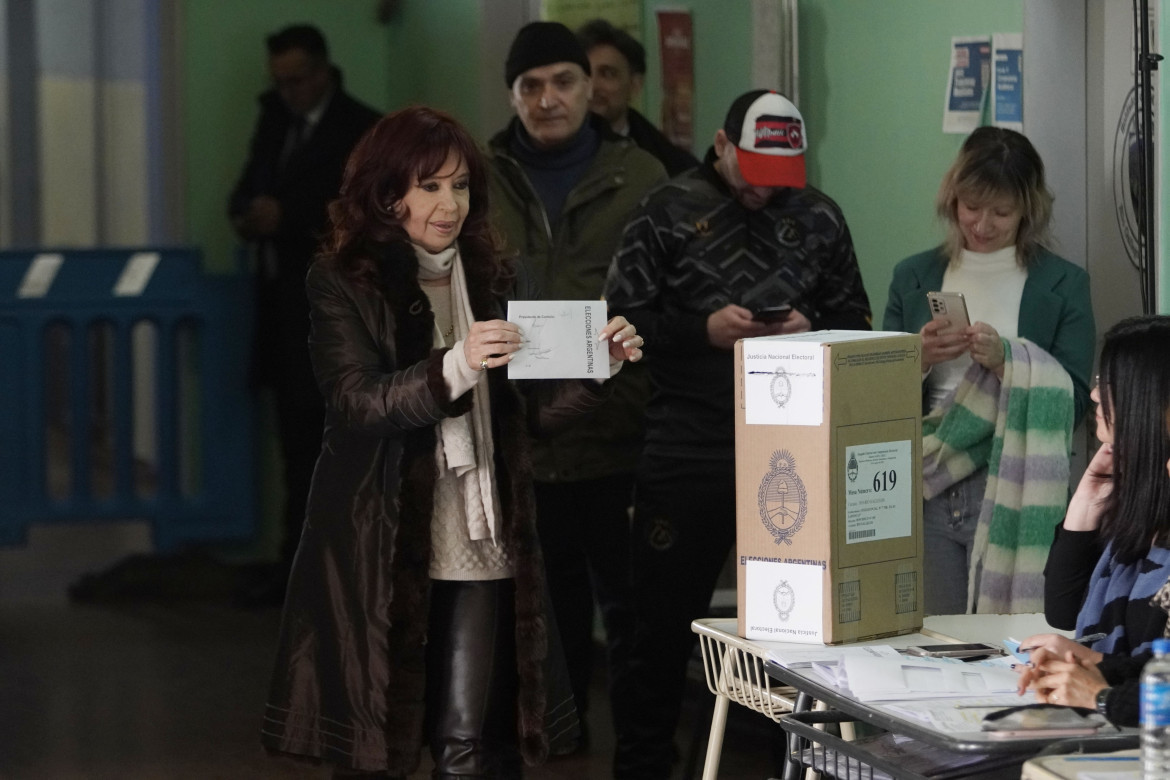 Cristina Kirchner votando en Santa Cruz. Foto: Télam.