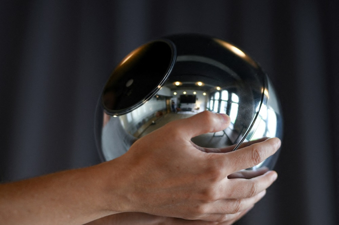 "The Orb", el dispositivo de imágenes biométricas. Foto: Reuters.