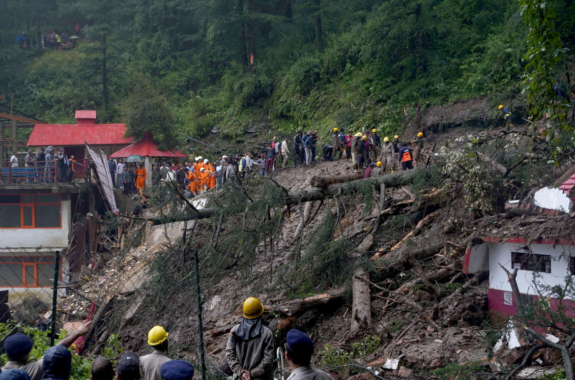 Alud en la India. Foto: Reuters.