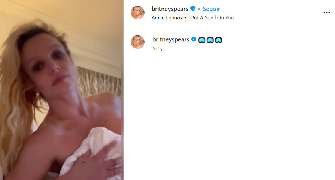 El topless de Britney. Foto: Instagram.