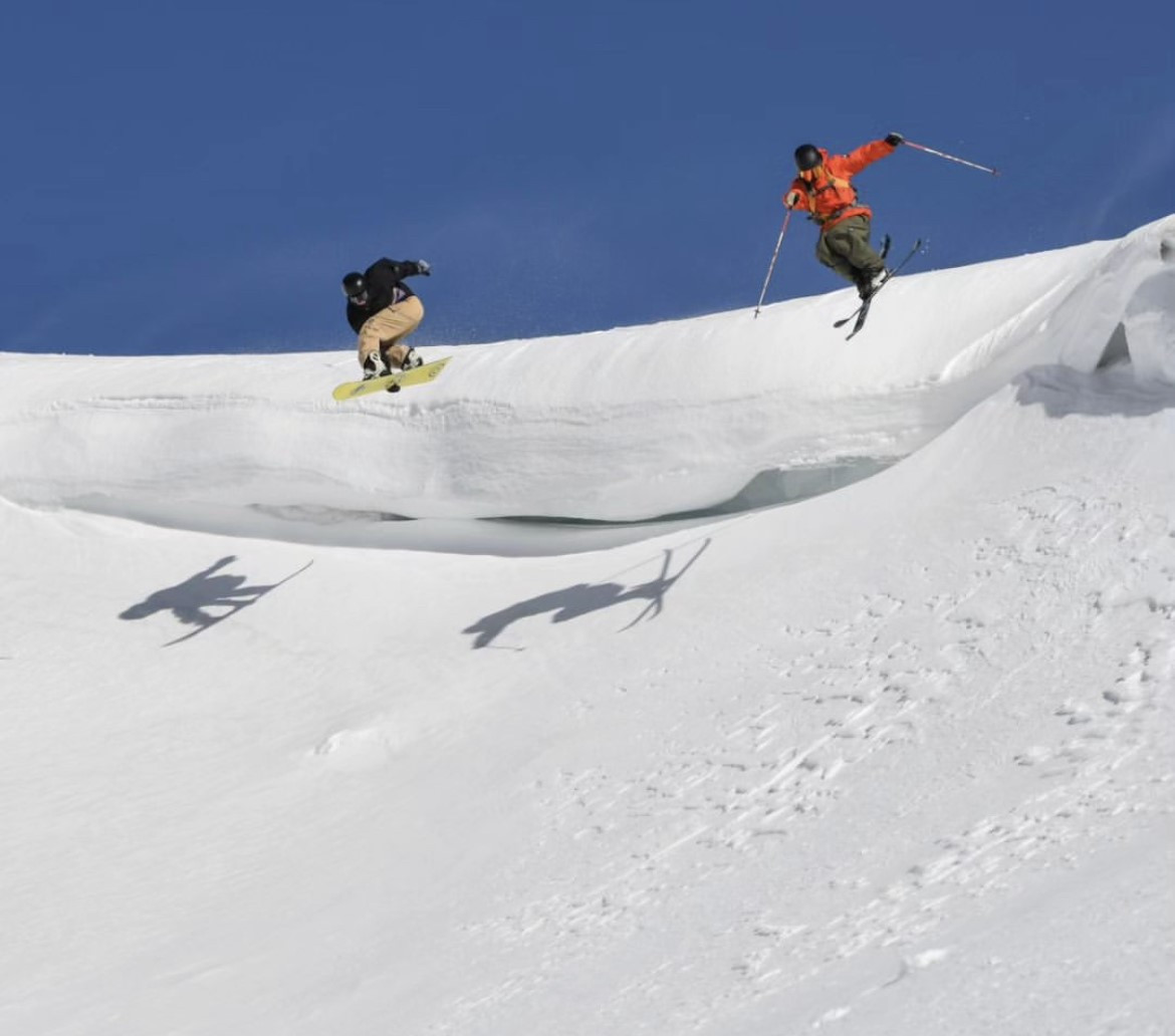 Equipo argentino de nieve recorrió tres montañas de nuestro país. Foto: Prensa.