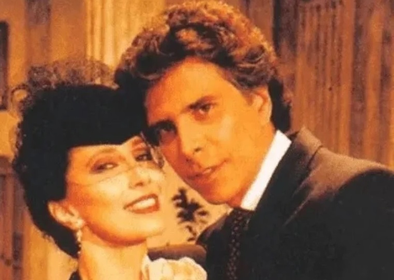 Jorge Martínez y Luisa Kuliok en La extraña dama.