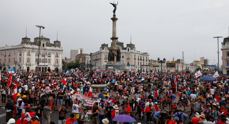 Marchas en Perú en contra del Gobierno. Foto: NA.