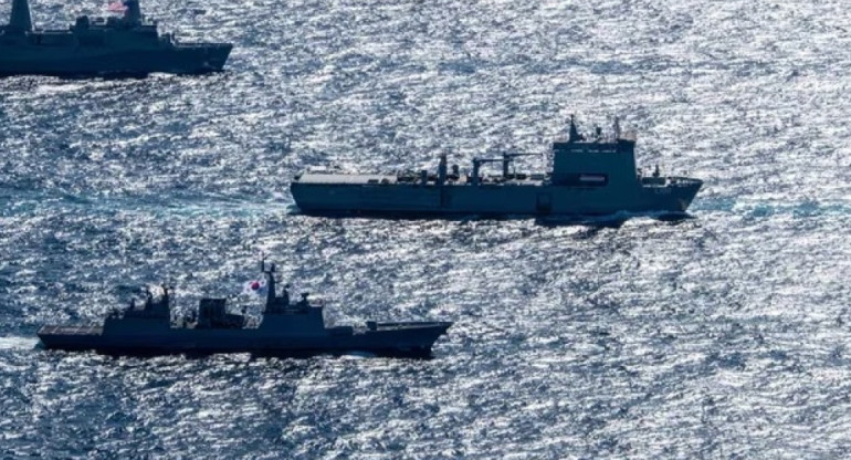 Ejercicios militares conjuntos en el mar de China Meridional.