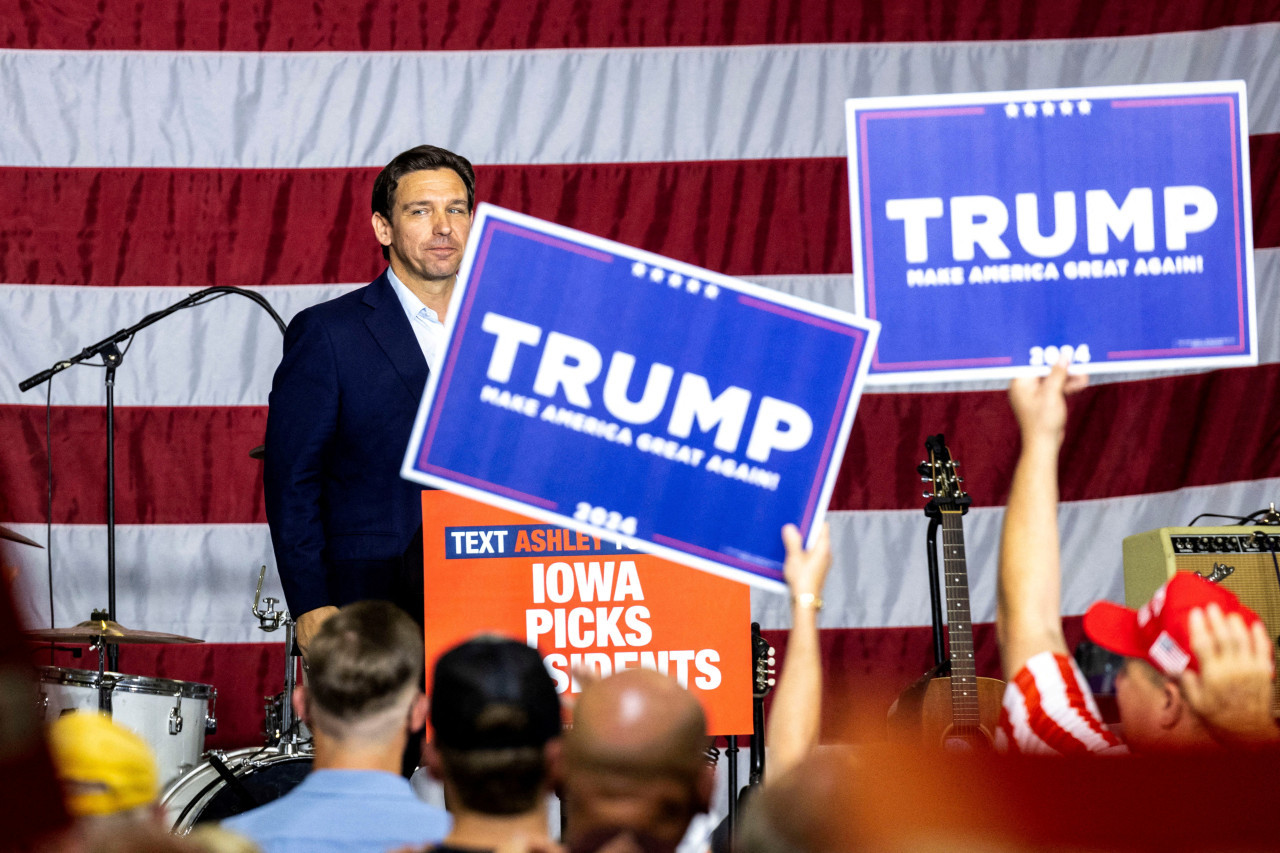 Piden por Donald Trump en un acto de Ron DeSantis. Foto: Reuters.