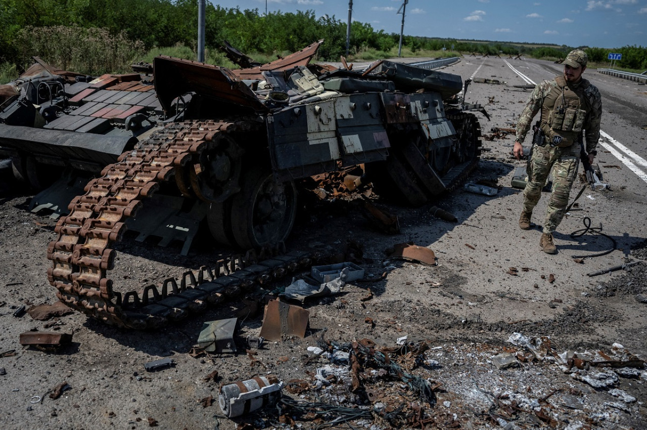 Tanque de guerra destrozado en Robotyne. Foto: Reuters.