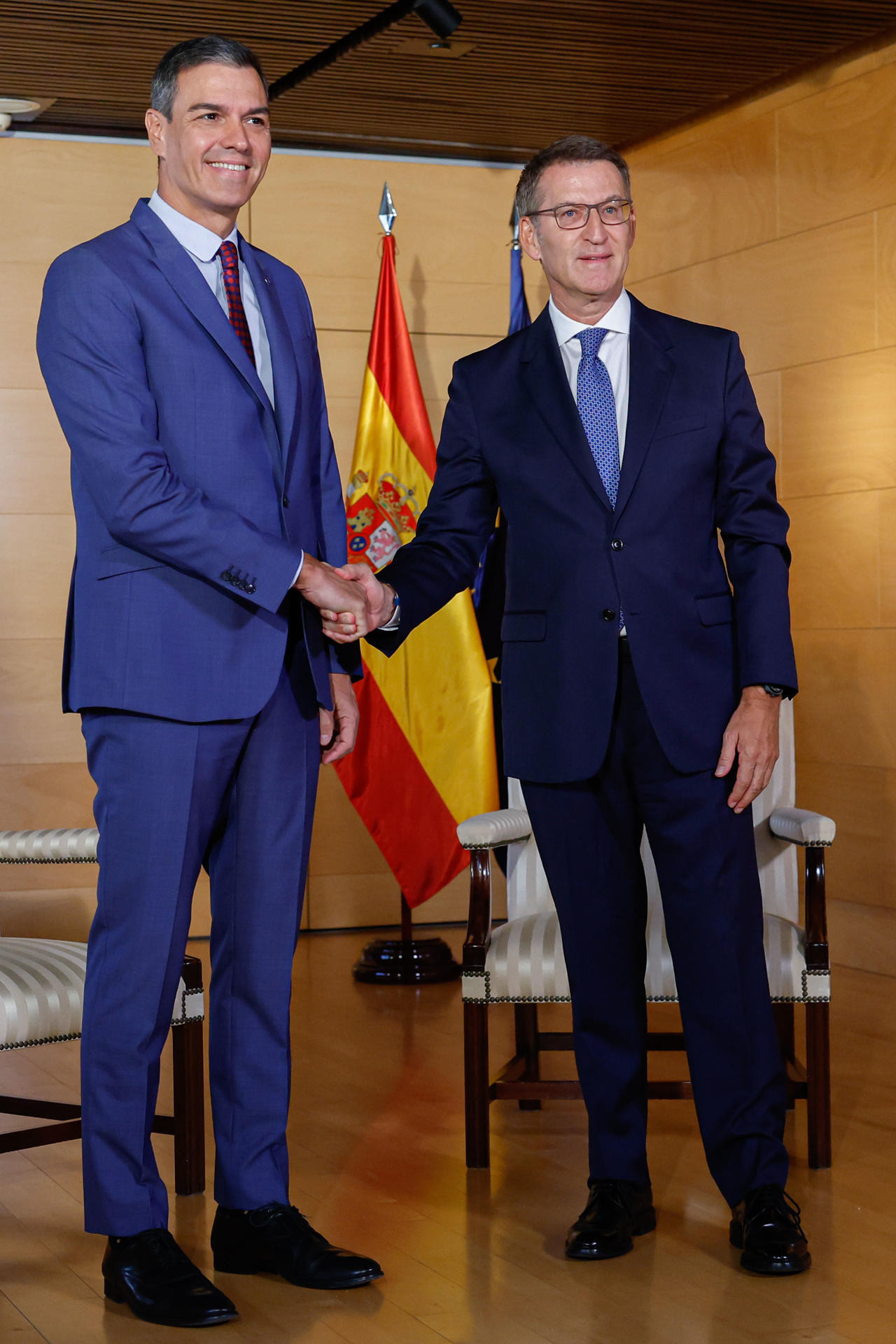 Reunión entre Pedro Sánchez y Núñez Feijóo. Foto: EFE.