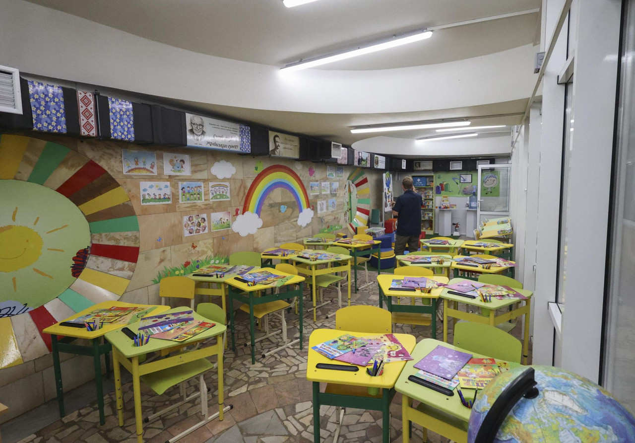 Inicio de clases en Ucrania. Foto: EFE.