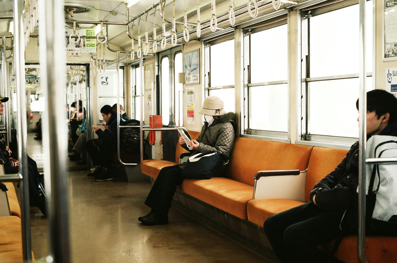 Tiene un sólido sistema de metro donde la gente vive a no más de 400 metros de una estación. Unsplash.