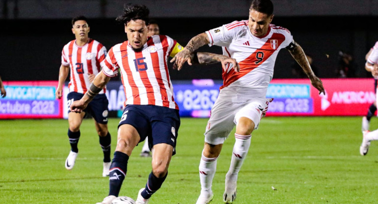 Paraguay vs Perú. Foto: Twitter @Albirroja.